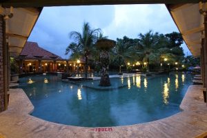 banyu mili kolam renang dewasa real estate griya mahkota trikarsa nusantara rumah jogja