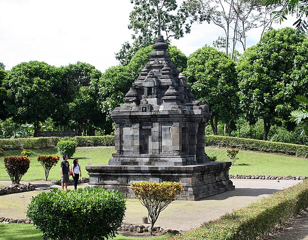 Candi Gebang Keanggunan Sederhana