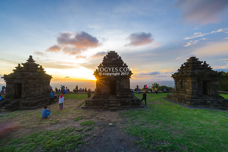 Candi Ijo Keindahan di Puncak Bukit